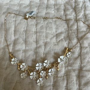 Banana Republic Gold and White Floral Necklace NWT